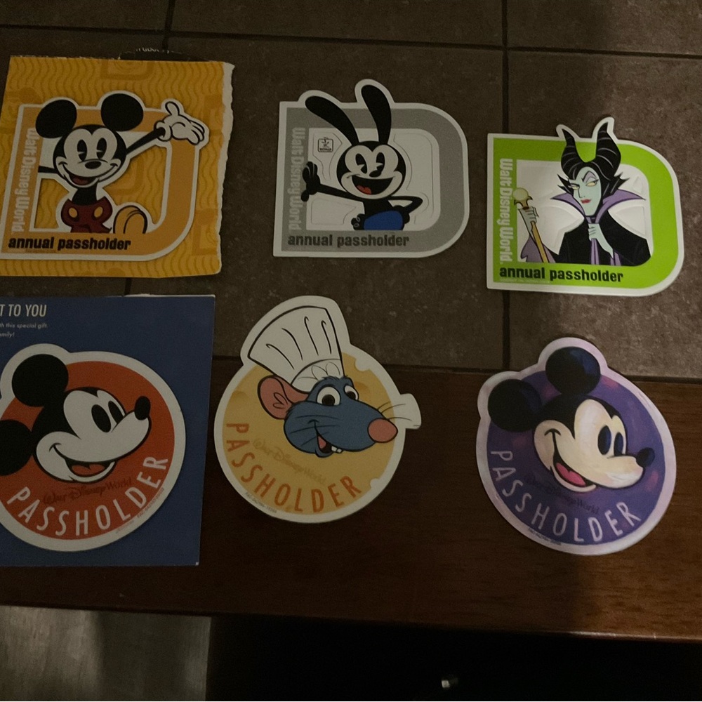 Disney Passholder Stickers - Black, White, Yellow, Purple